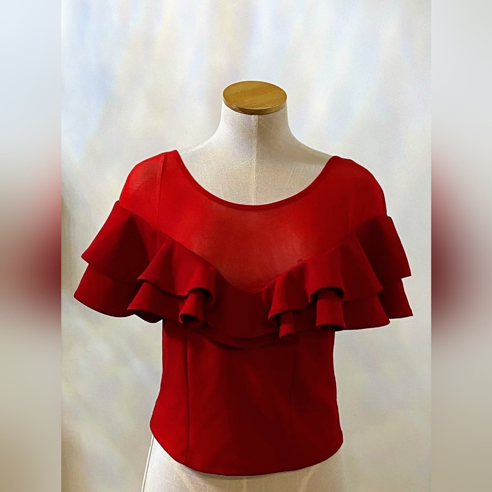 ❤️Windsor Flirty Red Ruffled Top♥️